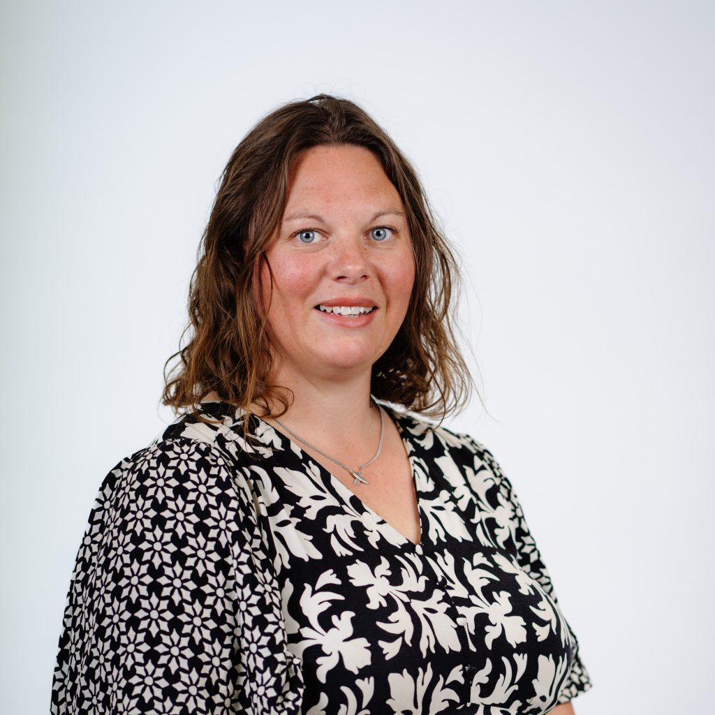 Olivia Thompson headshot