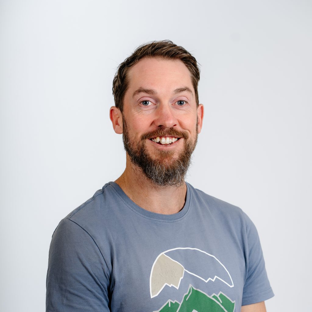 Simon Kelly headshot