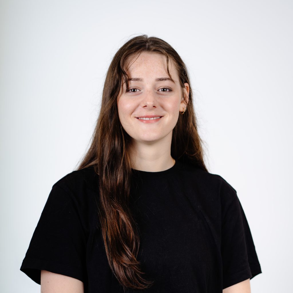 Samantha Thomas headshot